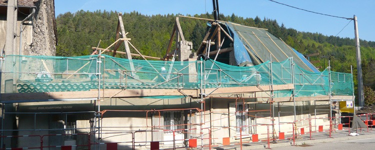 Travaux de charpente couverture zinguerie _ Monestier de Clermont (2)