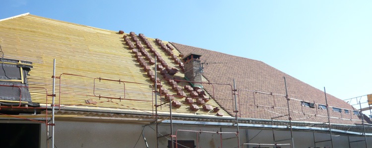 Travaux de charpente couverture zinguerie _ Saint Michel les Portes (9)